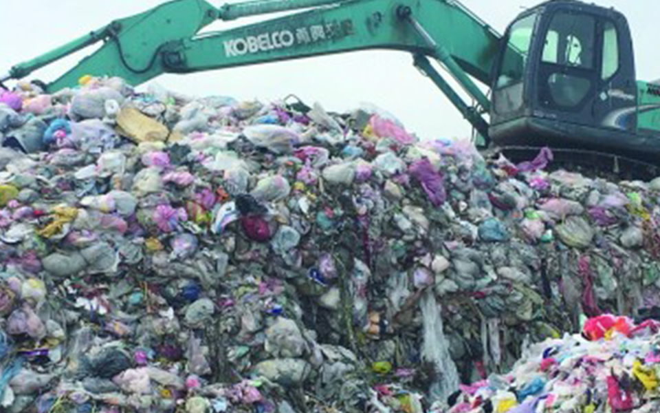 Hualien city piles up 8,000 tons of garbage with nowhere to go