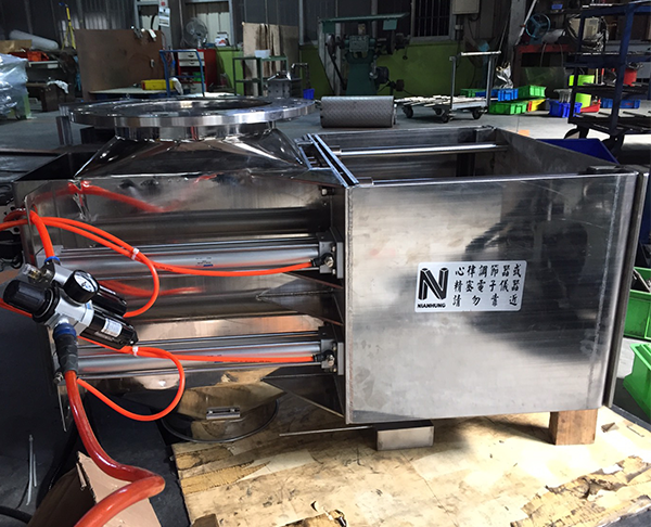 Pneumatic Magnetic Box / Automatic Iron Removal Box