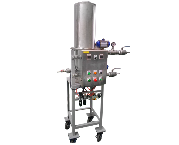 Vertical wet drum magnetic separator